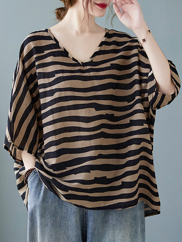 Horizontal striped V-neck shirt