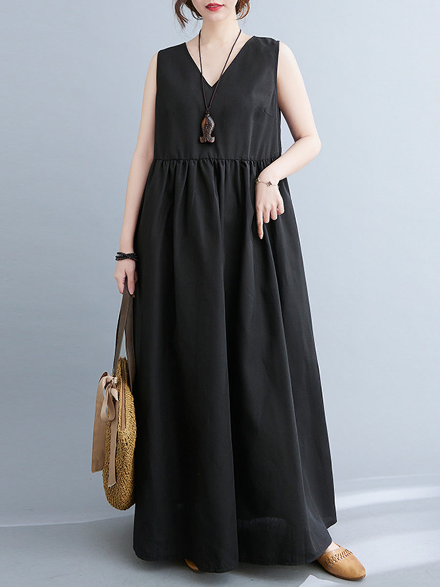 Large V-neck sleeveless dress