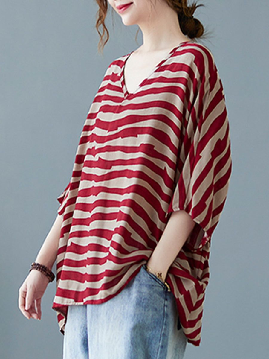 Horizontal striped V-neck shirt