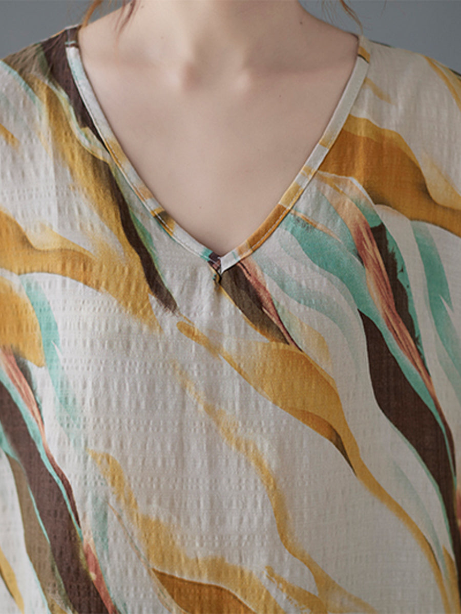 Casual printed V-neck shirt